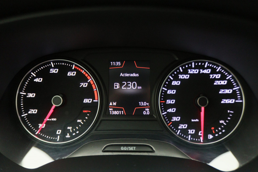 Seat Leon ST 1.0 EcoTSI Style Business Intense Climate, Apple Carplay, Keyless, Trekhaak, PDC