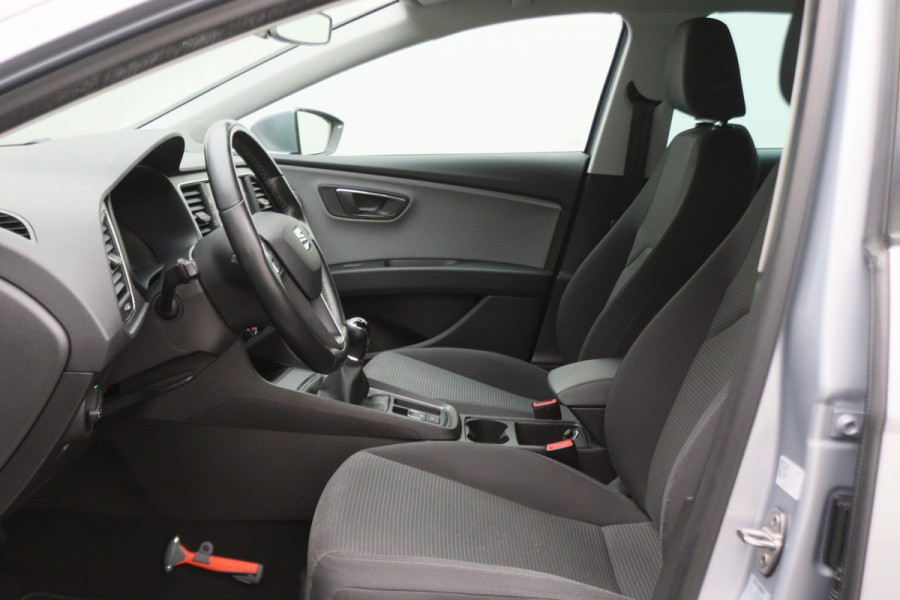 Seat Leon ST 1.0 EcoTSI Style Business Intense Climate, Apple Carplay, Keyless, Trekhaak, PDC