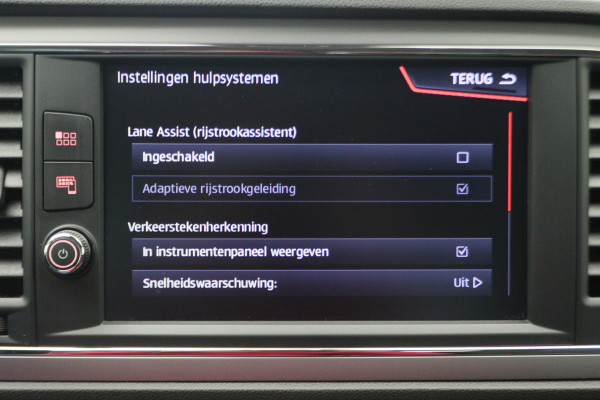 Seat Leon ST 1.0 EcoTSI Style Business Intense Climate, Apple Carplay, Keyless, Trekhaak, PDC