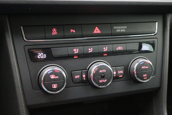 Seat Leon ST 1.0 EcoTSI Style Business Intense Climate, Apple Carplay, Keyless, Trekhaak, PDC