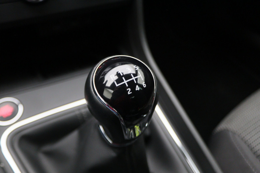 Seat Leon ST 1.0 EcoTSI Style Business Intense Climate, Apple Carplay, Keyless, Trekhaak, PDC