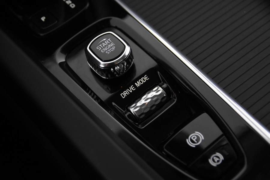 Volvo XC60 2.0 Recharge T8 AWD Inscription *1ste Eigenaar*Panoramadak*Standkachel*