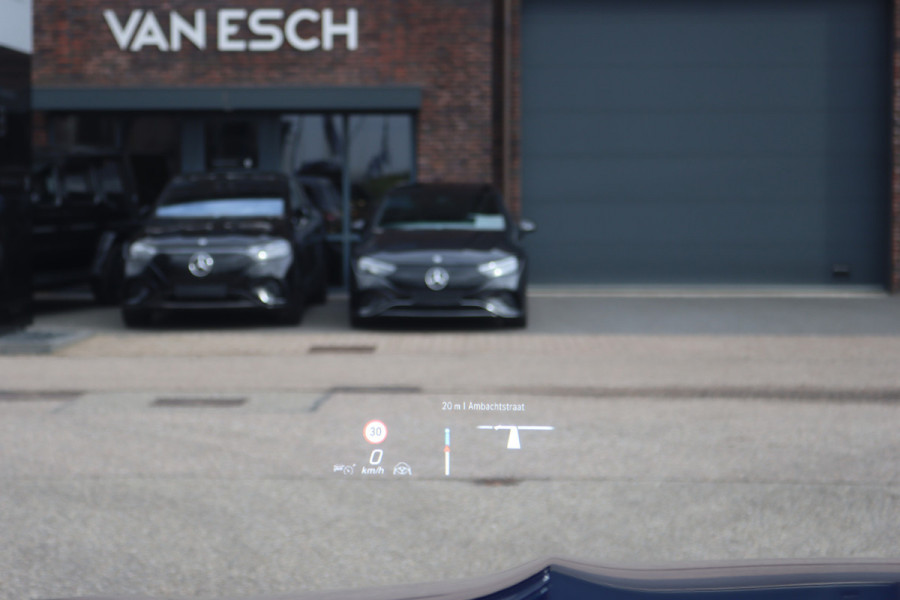 Mercedes-Benz EQB 350 4MATIC AMG Line 71 kWh | 7pers. | Distronic | Panoramadak | Memory | Burmester | HUD | Surround Camera | Verwarmd Stuurwiel | Nightpakket | Augmented Reality |
