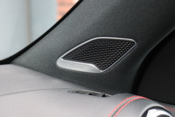 Mercedes-Benz EQB 350 4MATIC AMG Line 71 kWh | 7pers. | Distronic | Panoramadak | Memory | Burmester | HUD | Surround Camera | Verwarmd Stuurwiel | Nightpakket | Augmented Reality |