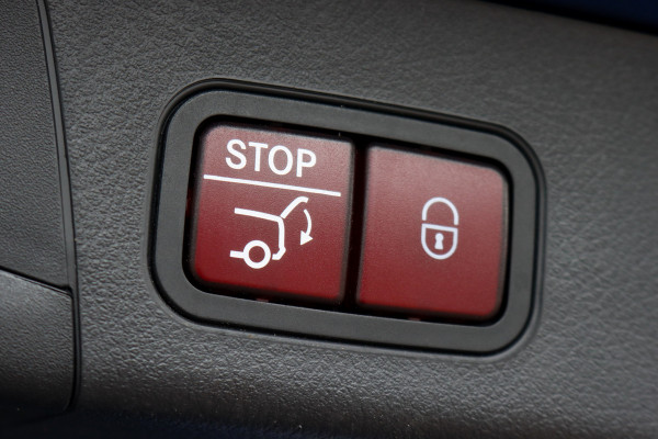 Mercedes-Benz EQB 350 4MATIC AMG Line 71 kWh | 7pers. | Distronic | Panoramadak | Memory | Burmester | HUD | Surround Camera | Verwarmd Stuurwiel | Nightpakket | Augmented Reality |