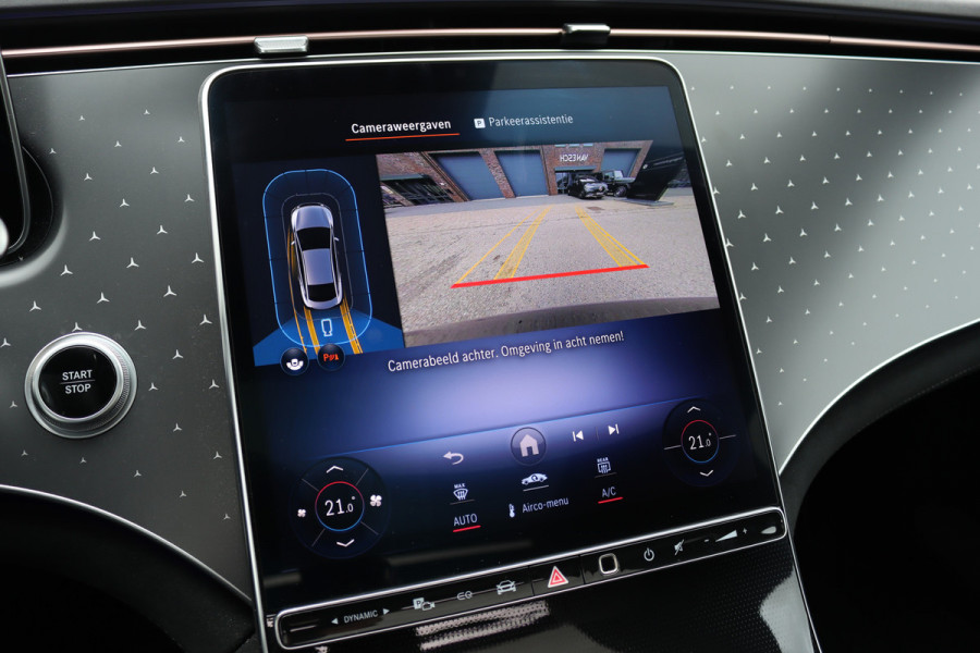 Mercedes-Benz EQE 300 AMG Line 90 kWh | Airmatic | Distronic | Panoramadak | Warmtepomp | Memory | Keyless Go | Camera | Dodehoekassistent | High Perf. LED |