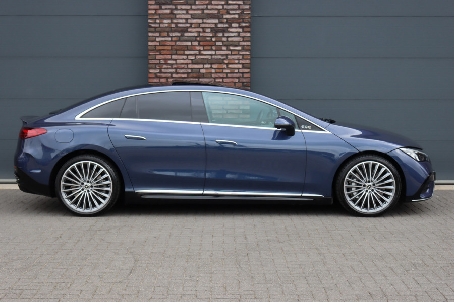 Mercedes-Benz EQE 300 AMG Line 90 kWh | Airmatic | Distronic | Panoramadak | Warmtepomp | Memory | Camera | Keyless Go | Dodehoekassistent | High Perf. LED |