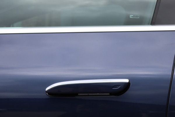 Mercedes-Benz EQE 300 AMG Line 90 kWh | Airmatic | Distronic | Panoramadak | Warmtepomp | Memory | Camera | Keyless Go | Dodehoekassistent | High Perf. LED |