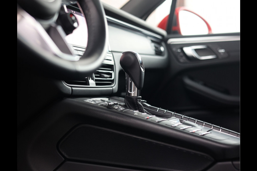Porsche Macan 2.0 | Sport Chrono - Pano - Luchtvering