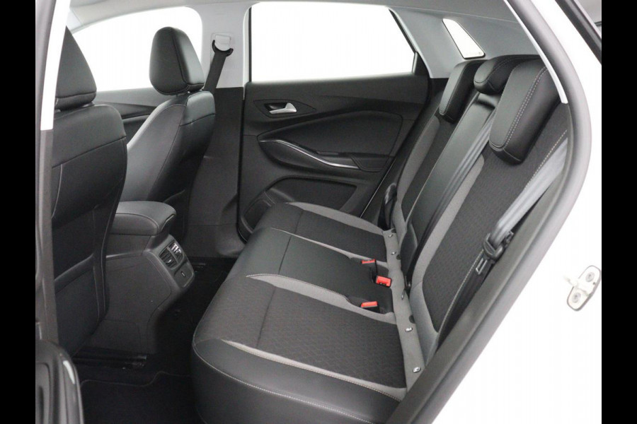 Opel Grandland X 1.6 Turbo Hybrid Business Edition | Trekhaak | Navigatie | Carplay | Parkeerhulp | Full LED | Cruise control | Bluetooth | Climate control | PHEV | Plug In