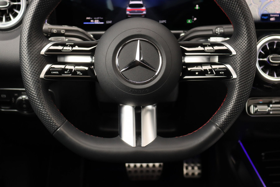 Mercedes-Benz EQB 350 4MATIC AMG Line 71 kWh | Distronic | Panoramadak | Burmester | Memory | HUD | Surround Camera | Verwarmd Stuurwiel | Nightpakket | Augmented Reality |