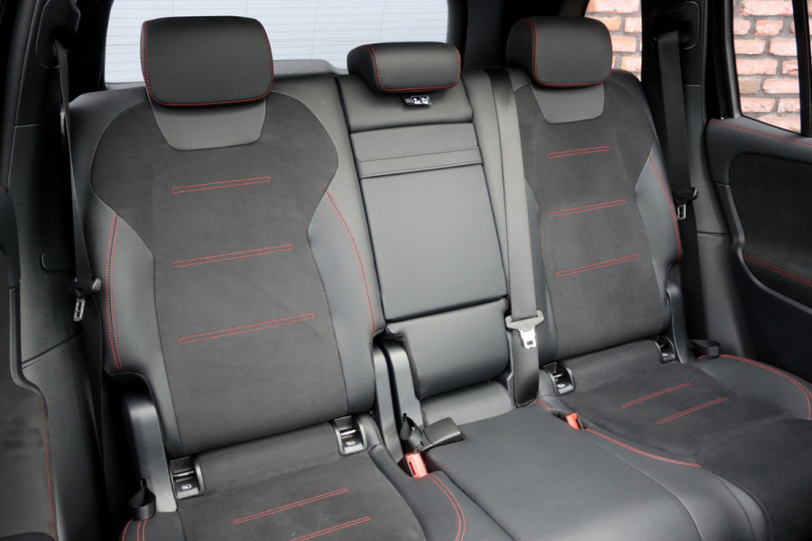 Mercedes-Benz EQB 350 4MATIC AMG Line 71 kWh | Distronic | Panoramadak | Burmester | Memory | HUD | Surround Camera | Verwarmd Stuurwiel | Nightpakket | Augmented Reality |