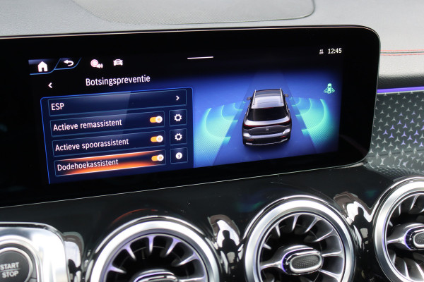 Mercedes-Benz EQB 350 4MATIC AMG Line 71 kWh | Distronic | Panoramadak | Burmester | Memory | HUD | Surround Camera | Verwarmd Stuurwiel | Nightpakket | Augmented Reality |