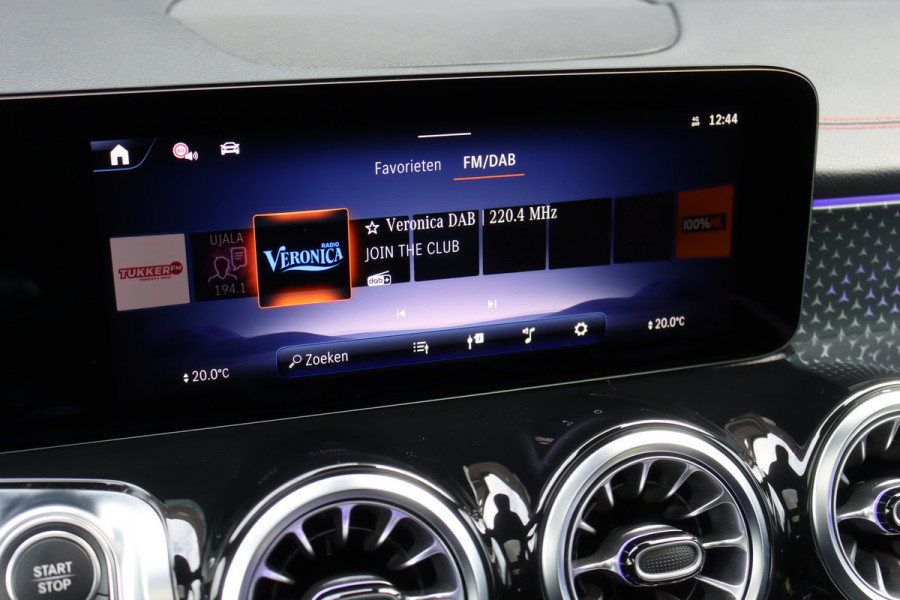 Mercedes-Benz EQB 350 4MATIC AMG Line 71 kWh | Distronic | Panoramadak | Burmester | Memory | HUD | Surround Camera | Verwarmd Stuurwiel | Nightpakket | Augmented Reality |