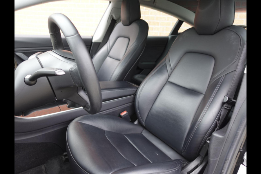 Tesla Model 3 Standard RWD Plus 60 kWh | Navigatie | Panorama dak | 360 camera | Parkeersensoren | Stoelverwarming | Ledverlichting | Leder | Climate Control | HANDEL / EXPORT!