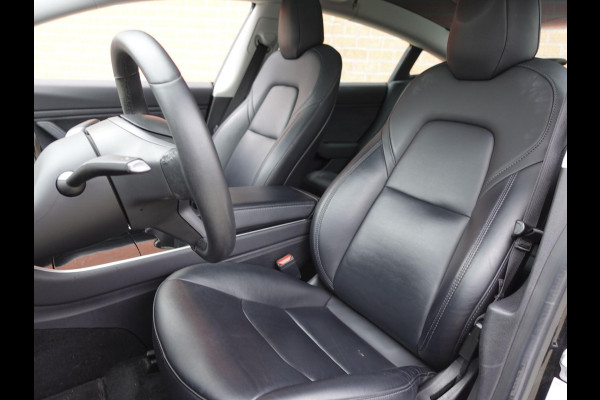 Tesla Model 3 Standard RWD Plus 60 kWh | Navigatie | Panorama dak | 360 camera | Parkeersensoren | Stoelverwarming | Ledverlichting | Leder | Climate Control | HANDEL / EXPORT!
