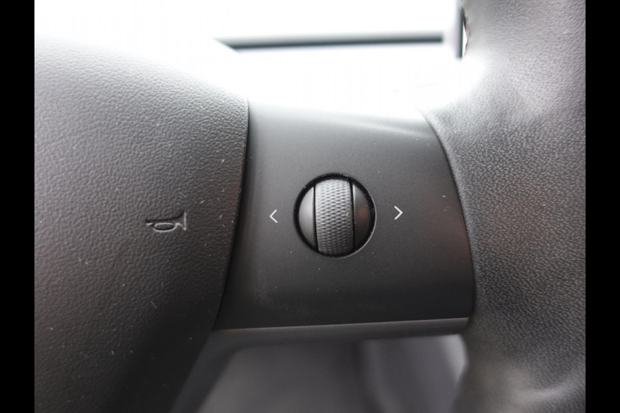 Tesla Model 3 Standard RWD Plus 60 kWh | Navigatie | Panorama dak | 360 camera | Parkeersensoren | Stoelverwarming | Ledverlichting | Leder | Climate Control | HANDEL / EXPORT!