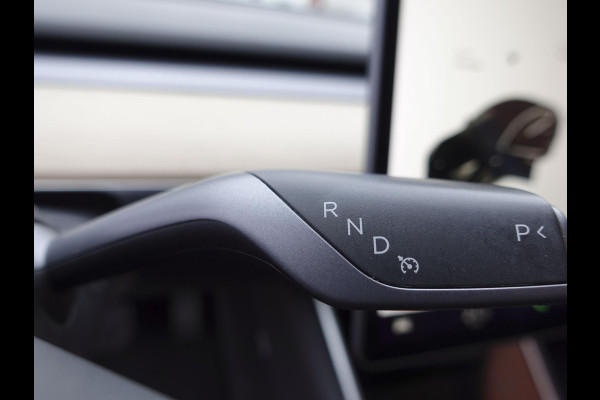 Tesla Model 3 Standard RWD Plus 60 kWh | Navigatie | Panorama dak | 360 camera | Parkeersensoren | Stoelverwarming | Ledverlichting | Leder | Climate Control | HANDEL / EXPORT!