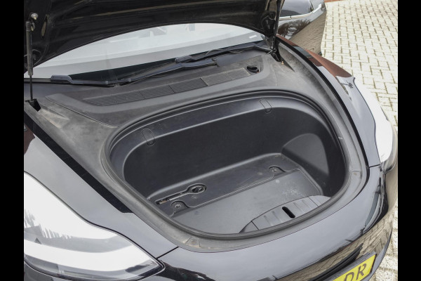 Tesla Model 3 Standard RWD Plus 60 kWh | Navigatie | Panorama dak | 360 camera | Parkeersensoren | Stoelverwarming | Ledverlichting | Leder | Climate Control | HANDEL / EXPORT!