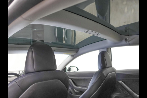 Tesla Model 3 Standard RWD Plus 60 kWh | Navigatie | Panorama dak | 360 camera | Parkeersensoren | Stoelverwarming | Ledverlichting | Leder | Climate Control | HANDEL / EXPORT!