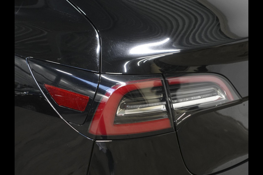 Tesla Model 3 Standard RWD Plus 60 kWh | Navigatie | Panorama dak | 360 camera | Parkeersensoren | Stoelverwarming | Ledverlichting | Leder | Climate Control | HANDEL / EXPORT!