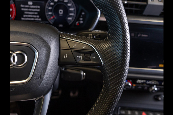 Audi Q3 35 TFSI 2x S Line / 150pk / Stoel en stuur verwarming / Achteruitrij camera / Sfeerverlichting /