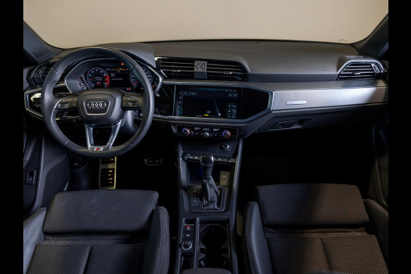 Audi Q3 35 TFSI 2x S Line / 150pk / Stoel en stuur verwarming / Achteruitrij camera / Sfeerverlichting /