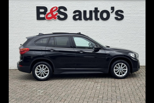 BMW X1 SDrive 1.8i High Executive Head Up display Climate Cruise Pano Leer Navi PDC voor en achter