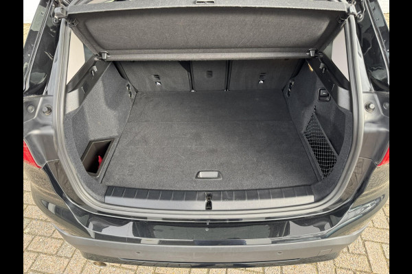 BMW X1 SDrive 1.8i High Executive Head Up display Climate Cruise Pano Leer Navi PDC voor en achter