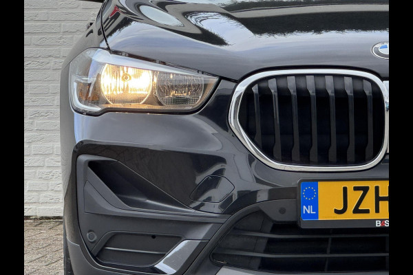 BMW X1 SDrive 1.8i High Executive Head Up display Climate Cruise Pano Leer Navi PDC voor en achter