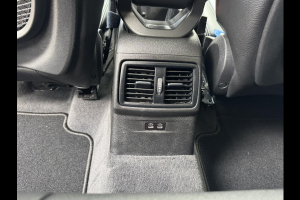 BMW X1 SDrive 1.8i High Executive Head Up display Climate Cruise Pano Leer Navi PDC voor en achter