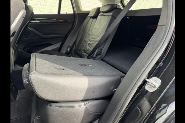 BMW X1 SDrive 1.8i High Executive Head Up display Climate Cruise Pano Leer Navi PDC voor en achter