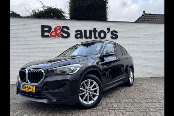 BMW X1 SDrive 1.8i High Executive Head Up display Climate Cruise Pano Leer Navi PDC voor en achter