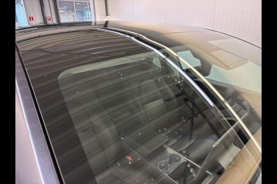 Tesla Model Y RWD 58 kWh | Panorama dak | 20" Wheels | PDC VA | 360 Camera | Full LED | Leder | Autopilot