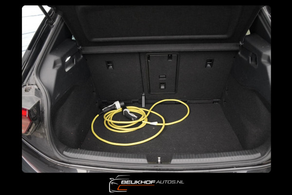 Volkswagen ID.3 First Plus 58 kWh Cam Carplay Cruise Soh 93%