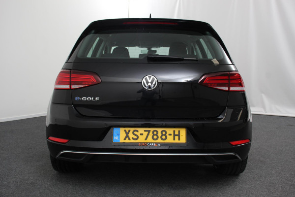 Volkswagen e-Golf Edition Automaat | Navigatie | Apple Carplay/Android Auto | Climate Control | Cruise Control | Lichtmetalen velgen 17" | Parkeer Sensoren V+A