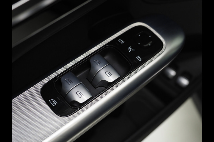 Mercedes-Benz GLC 300e 4MATIC 320PK | Leder | Camera | Stoelverwarming | LED | DAB | Climate | Carplay
