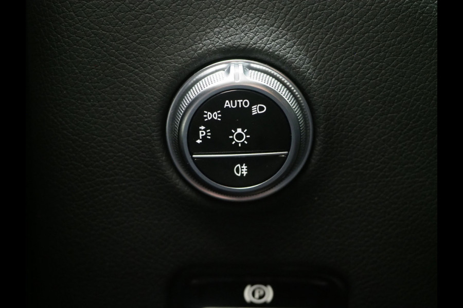 Mercedes-Benz GLC 300e 4MATIC 320PK | Leder | Camera | Stoelverwarming | LED | DAB | Climate | Carplay