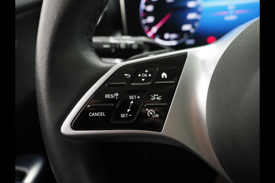 Mercedes-Benz GLC 300e 4MATIC 320PK | Leder | Camera | Stoelverwarming | LED | DAB | Climate | Carplay