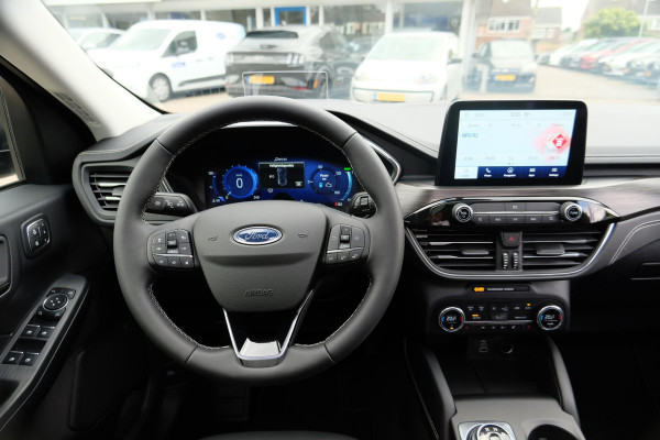 Ford Kuga 2.5 PHEV Vignale 225pk | Wegklapbare Trekhaak | Panoramadak | Adaptive cruise control | Head up Display | Leder | Bang&Olufsen | Dodehoeksensoren | Camera
