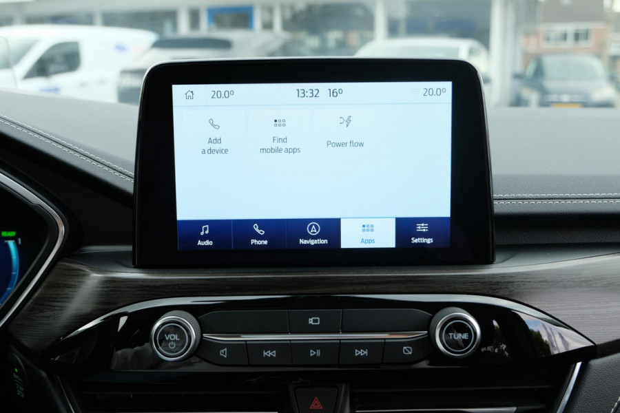 Ford Kuga 2.5 PHEV Vignale 225pk | Wegklapbare Trekhaak | Panoramadak | Adaptive cruise control | Head up Display | Leder | Bang&Olufsen | Dodehoeksensoren | Camera