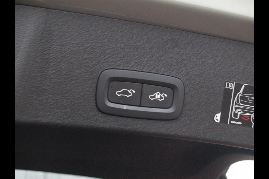 Volvo XC40 Recharge P8 AWD R-Design | SOH 93% | Camera | Trekhaak | Apple Carplay | Cruise Control |