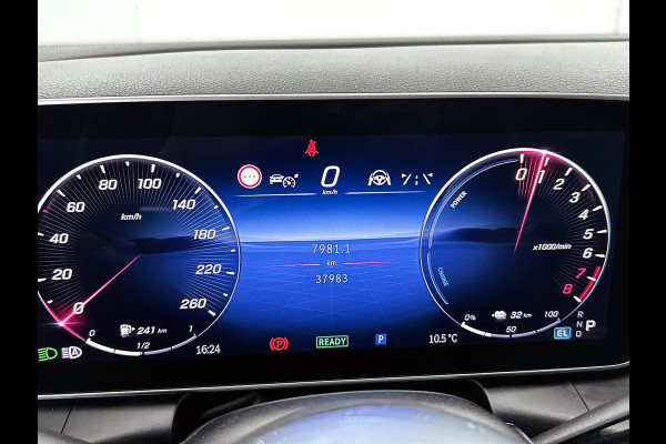 Mercedes-Benz GLC Coupé 300 e 4MATIC Plug-In Hybride Trekhaak | Alarm Klasse 3 | Rijassistentiepakket plus | Stuur en Stoelverwarming | Parkeerpakket met 360°-camera | Distronic. Inclusief 24 maanden MB Certified garantie voor Europa.