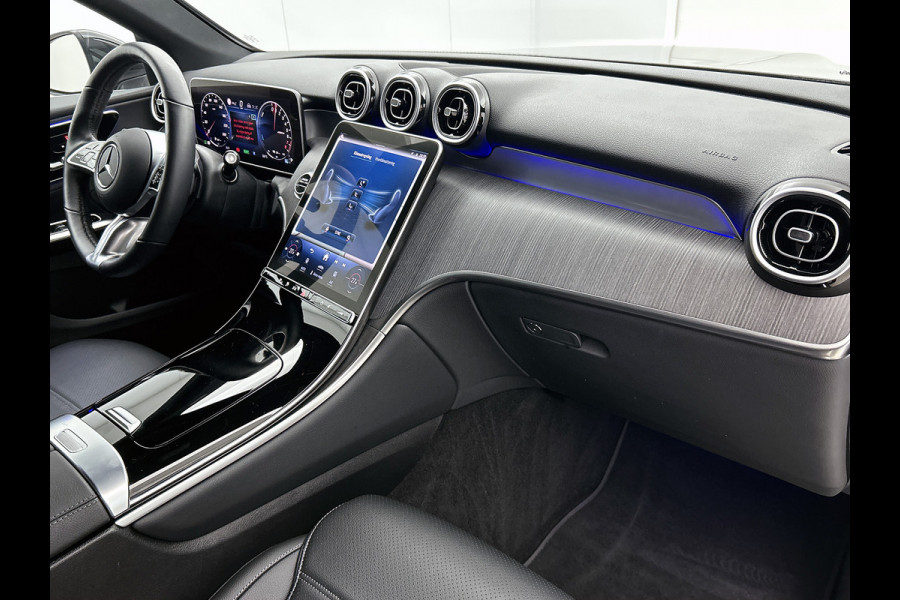 Mercedes-Benz GLC Coupé 300 e 4MATIC Plug-In Hybride Trekhaak | Alarm Klasse 3 | Rijassistentiepakket plus | Stuur en Stoelverwarming | Parkeerpakket met 360°-camera | Distronic. Inclusief 24 maanden MB Certified garantie voor Europa.