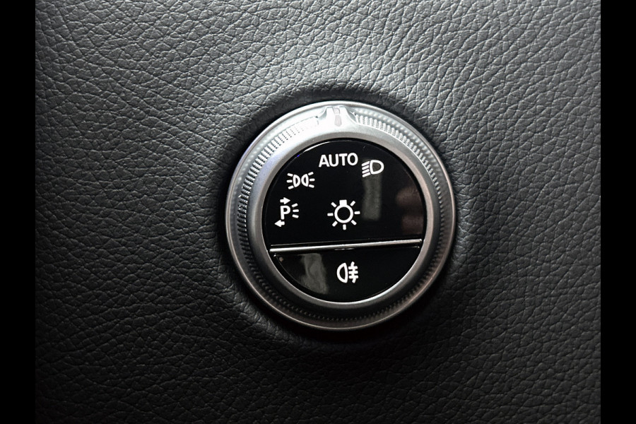 Mercedes-Benz GLC Coupé 300 e 4MATIC Plug-In Hybride Trekhaak | Alarm Klasse 3 | Rijassistentiepakket plus | Stuur en Stoelverwarming | Parkeerpakket met 360°-camera | Distronic. Inclusief 24 maanden MB Certified garantie voor Europa.