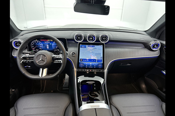 Mercedes-Benz GLC 300 e 4MATIC AMG Plug-In Hybride AMG Line | Night Pakket | Trekhaak | Panorama Schuif-Kanteldak | Offroad-Techniek Pakket | Distronic. Inclusief 24 maanden MB Certified garantie voor Europa.