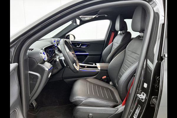 Mercedes-Benz GLC 300 e 4MATIC AMG Plug-In Hybride AMG Line | Night Pakket | Trekhaak | Panorama Schuif-Kanteldak | Offroad-Techniek Pakket | Distronic. Inclusief 24 maanden MB Certified garantie voor Europa.