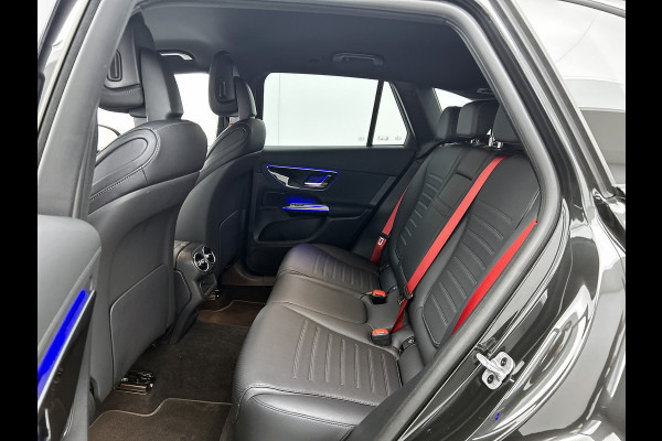 Mercedes-Benz GLC 300 e 4MATIC AMG Plug-In Hybride AMG Line | Night Pakket | Trekhaak | Panorama Schuif-Kanteldak | Offroad-Techniek Pakket | Distronic. Inclusief 24 maanden MB Certified garantie voor Europa.