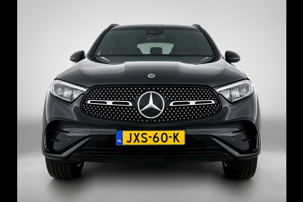 Mercedes-Benz GLC 300 e 4MATIC AMG Plug-In Hybride AMG Line | Night Pakket | Trekhaak | Panorama Schuif-Kanteldak | Offroad-Techniek Pakket | Distronic. Inclusief 24 maanden MB Certified garantie voor Europa.