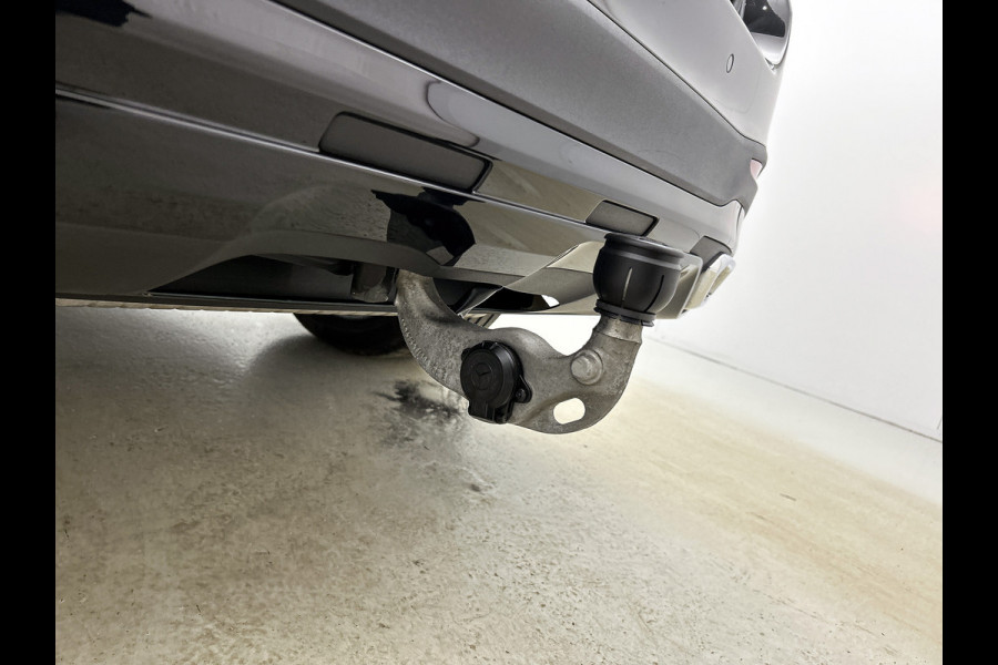 Mercedes-Benz GLC 300 e 4MATIC AMG Plug-In Hybride AMG Line | Night Pakket | Trekhaak | Panorama Schuif-Kanteldak | Offroad-Techniek Pakket | Distronic. Inclusief 24 maanden MB Certified garantie voor Europa.